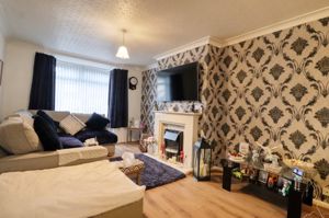 Lounge/Diner- click for photo gallery